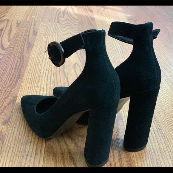 Kendall + Kylie Gloria Black Suede Heels - Picture 4 of 6